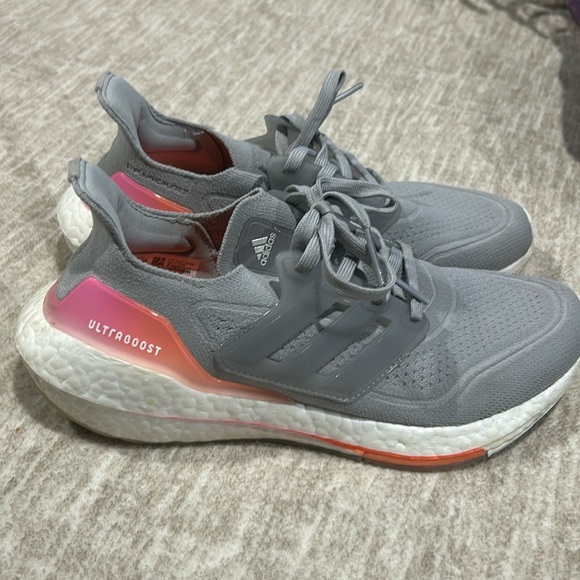 Adidas ultraboost - Picture 1 of 3